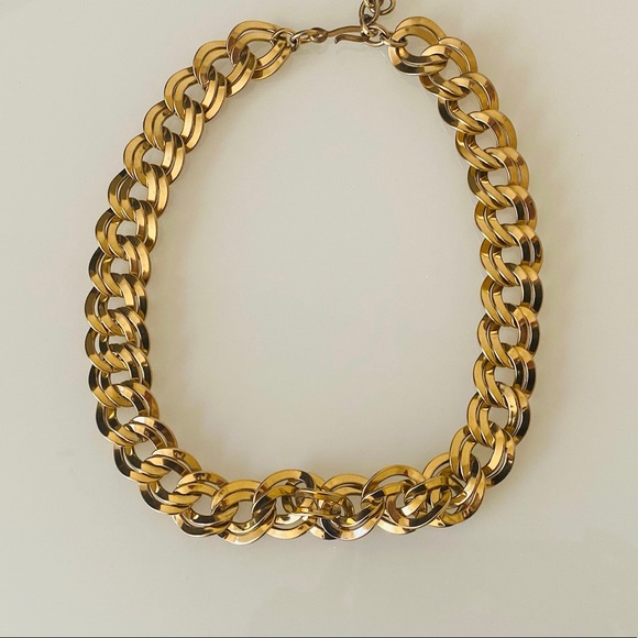 Monet 1980’s Vintage Gold Doubled Link Necklace Set - Picture 3 of 4